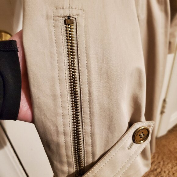 Burberry London Trench Coat-RARE FIND - Picture 6 of 16
